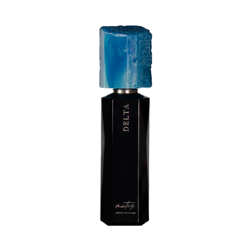 Perfume DELTA amaderado verde con vetiver y ámbar