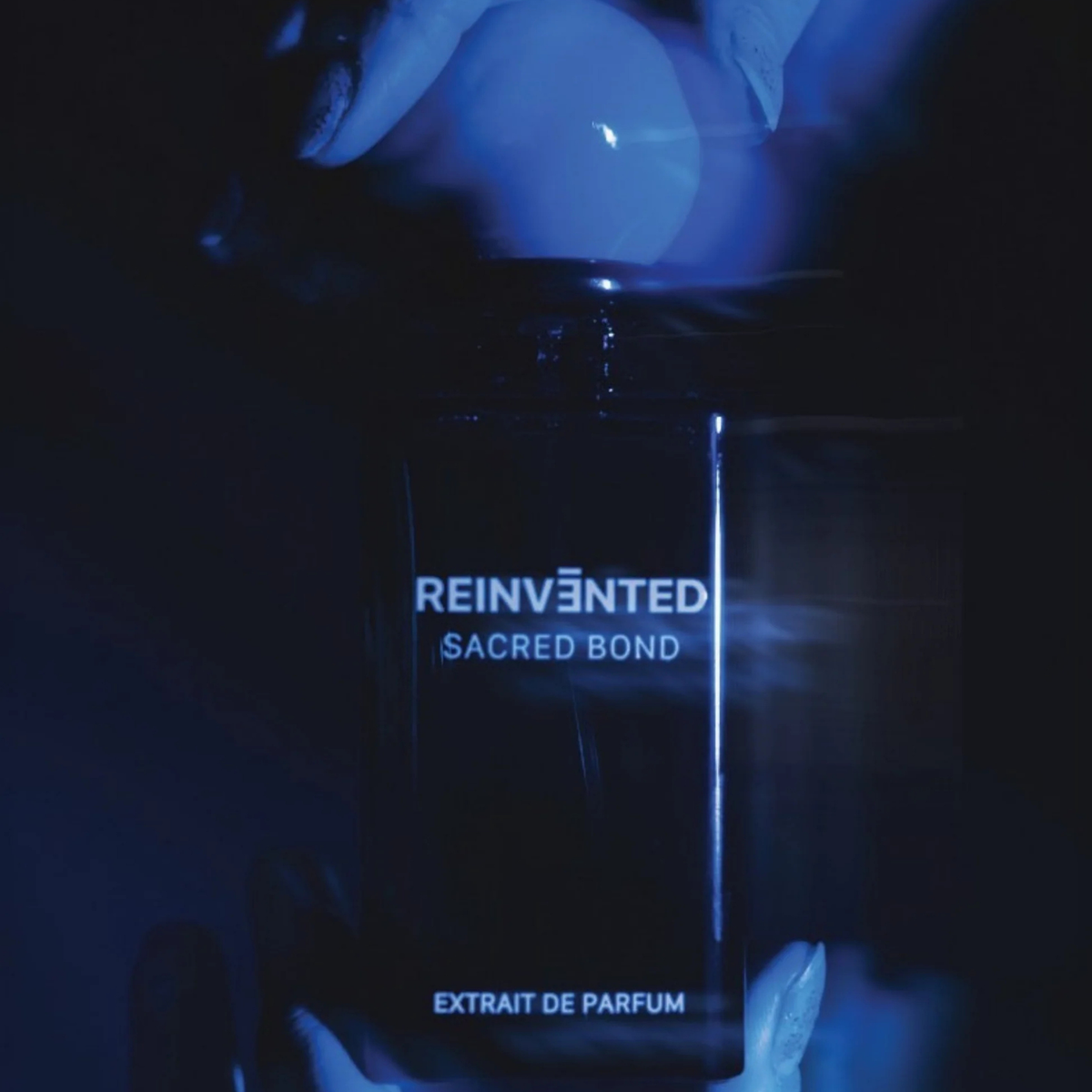 SACRED BOND Extrait de Parfum sensual cremoso y envolvente